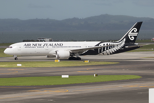 Air New Zealand Boeing 787-9 ZK-NZF at Auckland International Airport (NZAA/AKL) Air New Zealand Boeing 787-9 ZK-NZF at Auckland International Airport (NZAA/AKL)