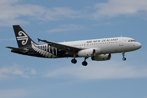 Air New Zealand Airbus A320-200 ZK-OJC at Auckland International Airport (NZAA/AKL) Air New Zealand Airbus A320-200 ZK-OJC at Auckland International Airport (NZAA/AKL)