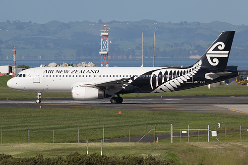 Air New Zealand Airbus A320-200 ZK-OJE at Auckland International Airport (NZAA/AKL)