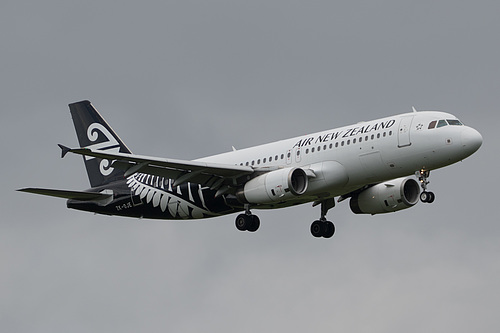 Air New Zealand Airbus A320-200 ZK-OJE at Auckland International Airport (NZAA/AKL)