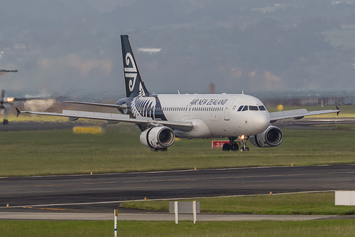 Air New Zealand Airbus A320-200 ZK-OJG at Auckland International Airport (NZAA/AKL) Air New Zealand Airbus A320-200 ZK-OJG at Auckland International Airport (NZAA/AKL)