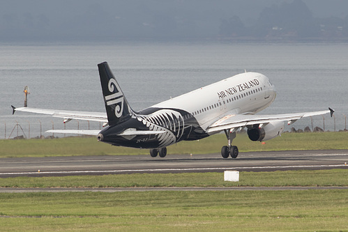 Air New Zealand Airbus A320-200 ZK-OJI at Auckland International Airport (NZAA/AKL) Air New Zealand Airbus A320-200 ZK-OJI at Auckland International Airport (NZAA/AKL)