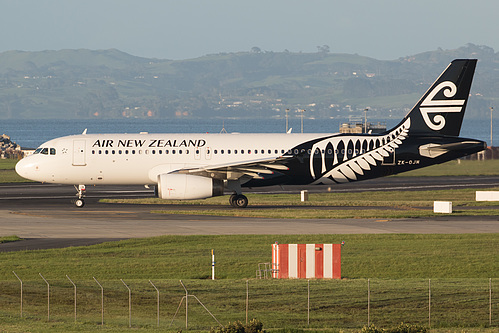 Air New Zealand Airbus A320-200 ZK-OJM at Auckland International Airport (NZAA/AKL) Air New Zealand Airbus A320-200 ZK-OJM at Auckland International Airport (NZAA/AKL)