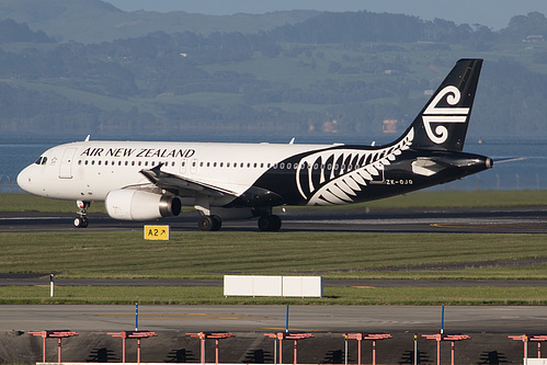 Air New Zealand Airbus A320-200 ZK-OJQ at Auckland International Airport (NZAA/AKL) Air New Zealand Airbus A320-200 ZK-OJQ at Auckland International Airport (NZAA/AKL)