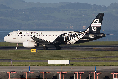 Air New Zealand Airbus A320-200 ZK-OJQ at Auckland International Airport (NZAA/AKL)