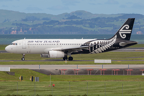 Air New Zealand Airbus A320-200 ZK-OJQ at Auckland International Airport (NZAA/AKL) Air New Zealand Airbus A320-200 ZK-OJQ at Auckland International Airport (NZAA/AKL)