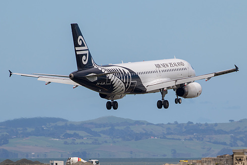 Air New Zealand Airbus A320-200 ZK-OJR at Auckland International Airport (NZAA/AKL)