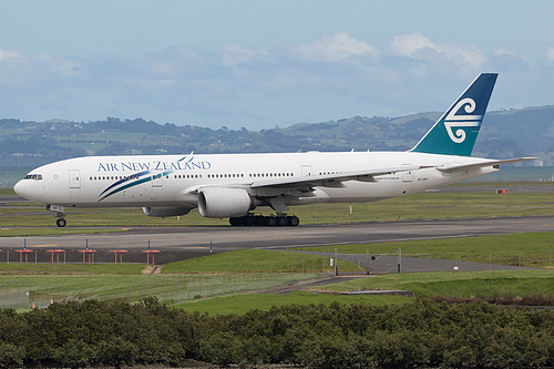 Air New Zealand Boeing 777-200ER ZK-OKF at Auckland International Airport (NZAA/AKL) Air New Zealand Boeing 777-200ER ZK-OKF at Auckland International Airport (NZAA/AKL)