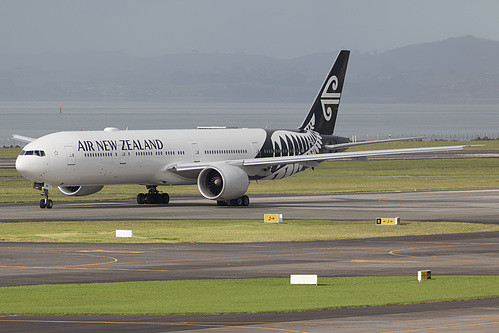 Air New Zealand Boeing 777-300ER ZK-OKP at Auckland International Airport (NZAA/AKL) Air New Zealand Boeing 777-300ER ZK-OKP at Auckland International Airport (NZAA/AKL)
