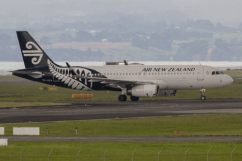 Air New Zealand Airbus A320-200 ZK-OXA at Auckland International Airport (NZAA/AKL) Air New Zealand Airbus A320-200 ZK-OXA at Auckland International Airport (NZAA/AKL)