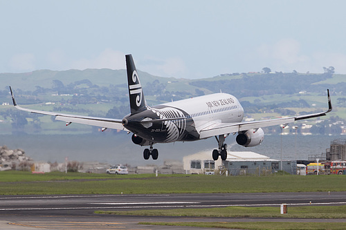 Air New Zealand Airbus A320-200 ZK-OXA at Auckland International Airport (NZAA/AKL)