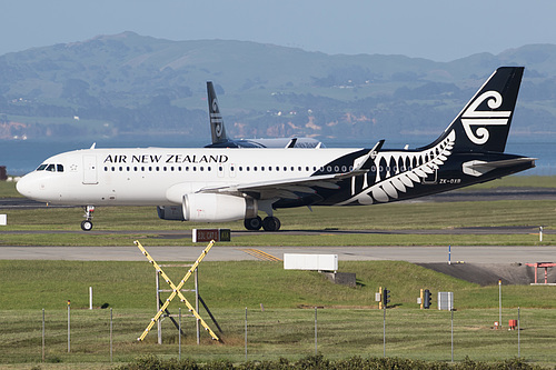 Air New Zealand Airbus A320-200 ZK-OXB at Auckland International Airport (NZAA/AKL) Air New Zealand Airbus A320-200 ZK-OXB at Auckland International Airport (NZAA/AKL)
