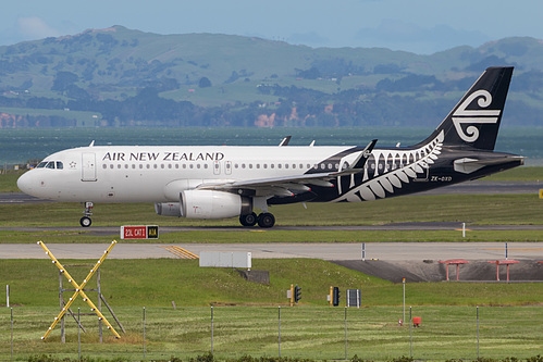 Air New Zealand Airbus A320-200 ZK-OXD at Auckland International Airport (NZAA/AKL)