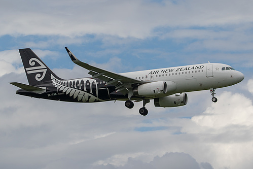 Air New Zealand Airbus A320-200 ZK-OXD at Auckland International Airport (NZAA/AKL) Air New Zealand Airbus A320-200 ZK-OXD at Auckland International Airport (NZAA/AKL)