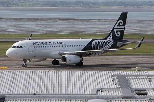 Air New Zealand Airbus A320-200 ZK-OXH at Auckland International Airport (NZAA/AKL)