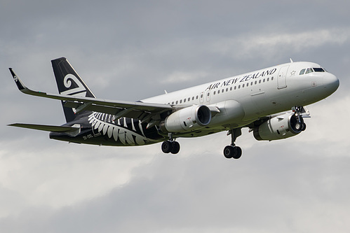 Air New Zealand Airbus A320-200 ZK-OXL at Auckland International Airport (NZAA/AKL)