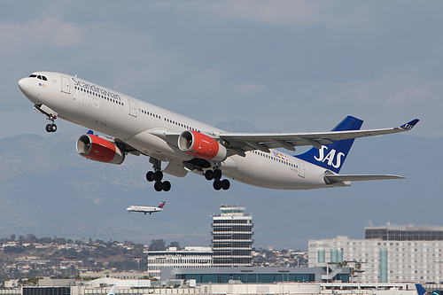 Scandinavian Airlines Airbus A330-300 LN-RKS at Los Angeles International Airport (KLAX/LAX)