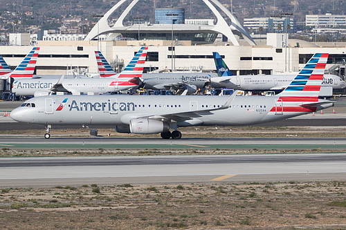 American Airlines Airbus A321-200 N125AA at Los Angeles International Airport (KLAX/LAX) American Airlines Airbus A321-200 N125AA at Los Angeles International Airport (KLAX/LAX)