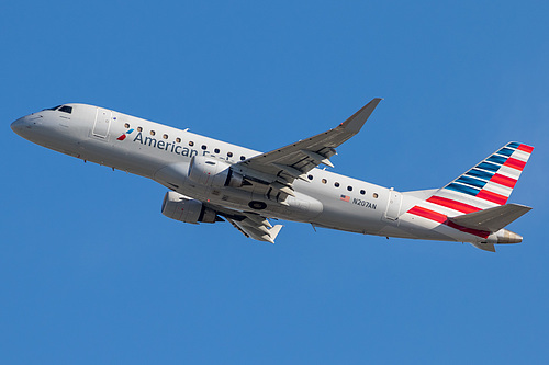 Compass Airlines Embraer ERJ-175 N207AN at Los Angeles International Airport (KLAX/LAX)