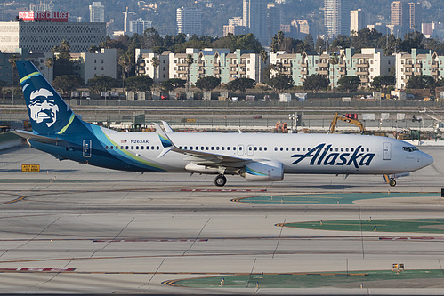 Alaska Airlines Boeing 737-900ER N263AK at Los Angeles International Airport (KLAX/LAX)