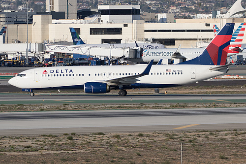 Delta Air Lines Boeing 737-800 N775DE at Los Angeles International Airport (KLAX/LAX) Delta Air Lines Boeing 737-800 N775DE at Los Angeles International Airport (KLAX/LAX)