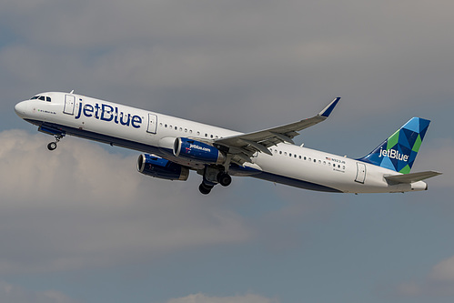 JetBlue Airways Airbus A321-200 N923JB at Los Angeles International Airport (KLAX/LAX)