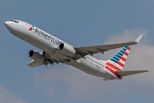 American Airlines Boeing 737-800 N966AN at Los Angeles International Airport (KLAX/LAX)