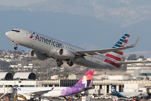 American Airlines Boeing 737-800 N969NN at Los Angeles International Airport (KLAX/LAX) American Airlines Boeing 737-800 N969NN at Los Angeles International Airport (KLAX/LAX)