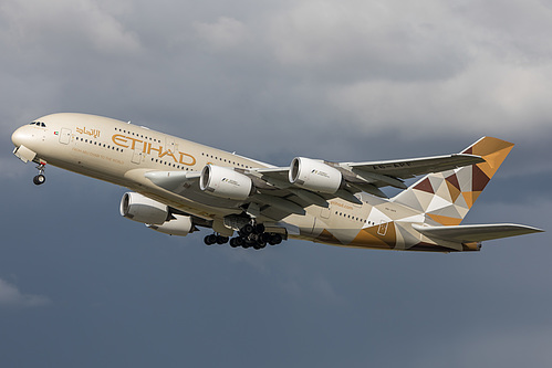 Etihad Airways Airbus A380-800 A6-APF at London Heathrow Airport (EGLL/LHR) Etihad Airways Airbus A380-800 A6-APF at London Heathrow Airport (EGLL/LHR)