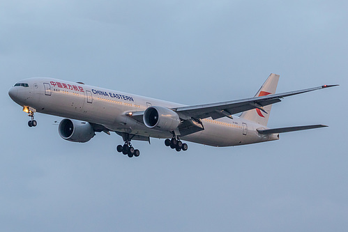 China Eastern Airlines Boeing 777-300ER B-2021 at London Heathrow Airport (EGLL/LHR) China Eastern Airlines Boeing 777-300ER B-2021 at London Heathrow Airport (EGLL/LHR)