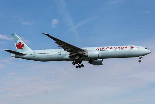 Air Canada Boeing 777-300ER C-FIVW at London Heathrow Airport (EGLL/LHR)