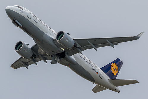 Lufthansa Airbus A320neo D-AINB at London Heathrow Airport (EGLL/LHR)