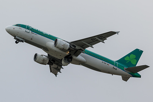 Aer Lingus Airbus A320-200 EI-DVI at London Heathrow Airport (EGLL/LHR) Aer Lingus Airbus A320-200 EI-DVI at London Heathrow Airport (EGLL/LHR)