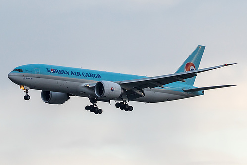 Korean Air Boeing 777F HL8045 at London Heathrow Airport (EGLL/LHR)