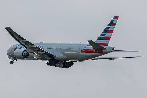 American Airlines Boeing 777-200ER N775AN at London Heathrow Airport (EGLL/LHR) American Airlines Boeing 777-200ER N775AN at London Heathrow Airport (EGLL/LHR)