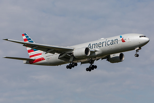 American Airlines Boeing 777-200ER N798AN at London Heathrow Airport (EGLL/LHR)