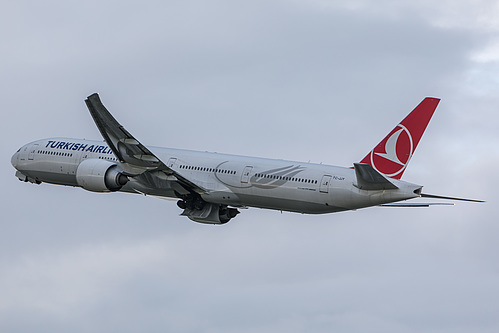 Turkish Airlines Boeing 777-300ER TC-JJY at London Heathrow Airport (EGLL/LHR)
