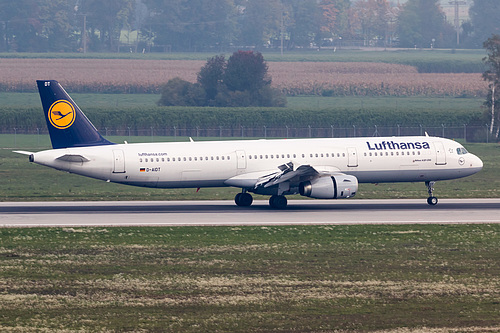 Lufthansa Airbus A321-200 D-AIDT at Munich International Airport (EDDM/MUC)