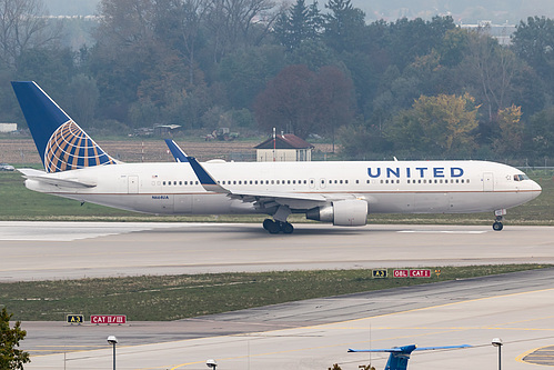 United Airlines Boeing 767-300ER N664UA at Munich International Airport (EDDM/MUC) United Airlines Boeing 767-300ER N664UA at Munich International Airport (EDDM/MUC)