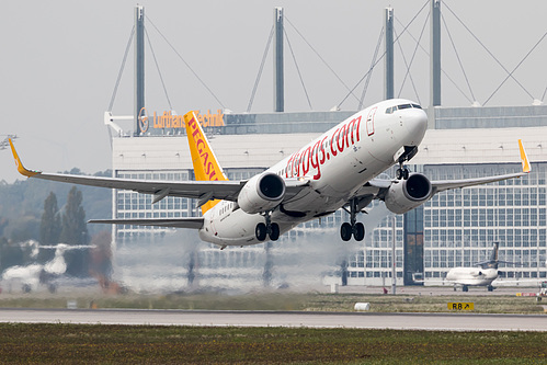 Pegasus Airlines Boeing 737-800 TC-AAJ at Munich International Airport (EDDM/MUC) Pegasus Airlines Boeing 737-800 TC-AAJ at Munich International Airport (EDDM/MUC)