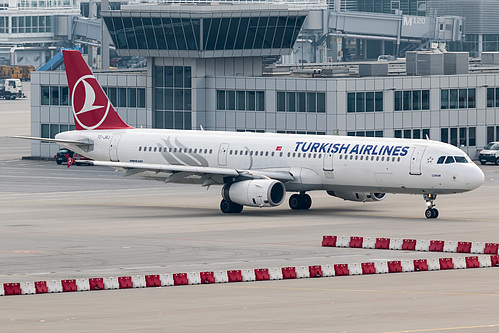 Turkish Airlines Airbus A321-200 TC-JRJ at Munich International Airport (EDDM/MUC)