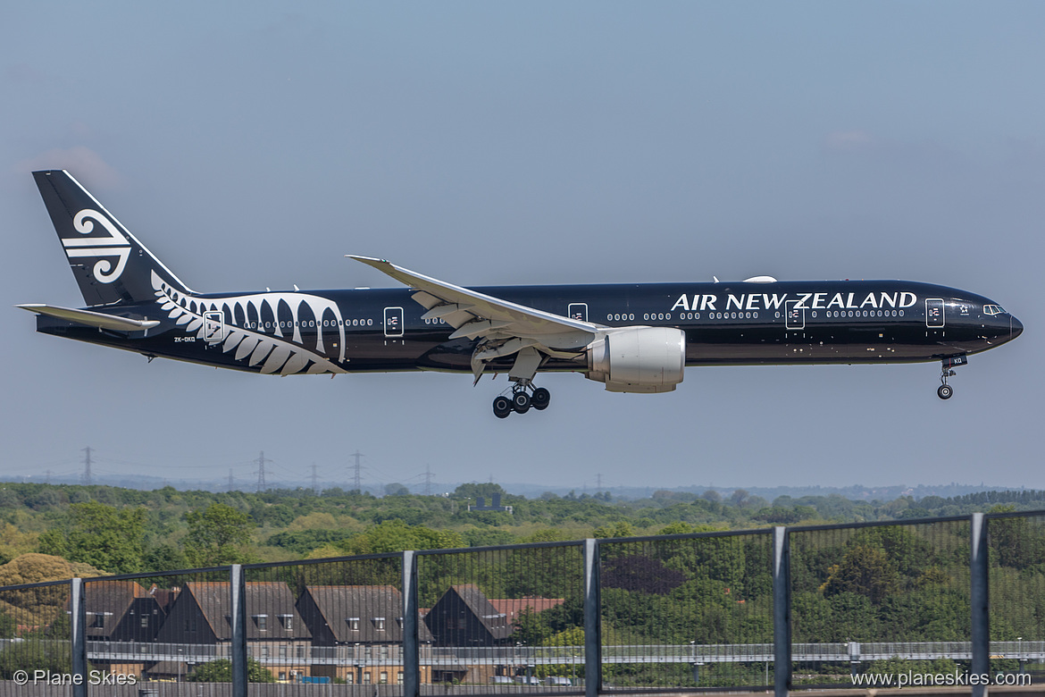 Air New Zealand Boeing 777-300ER ZK-OKQ at London Heathrow Airport (EGLL/LHR) Air New Zealand Boeing 777-300ER ZK-OKQ at London Heathrow Airport (EGLL/LHR)