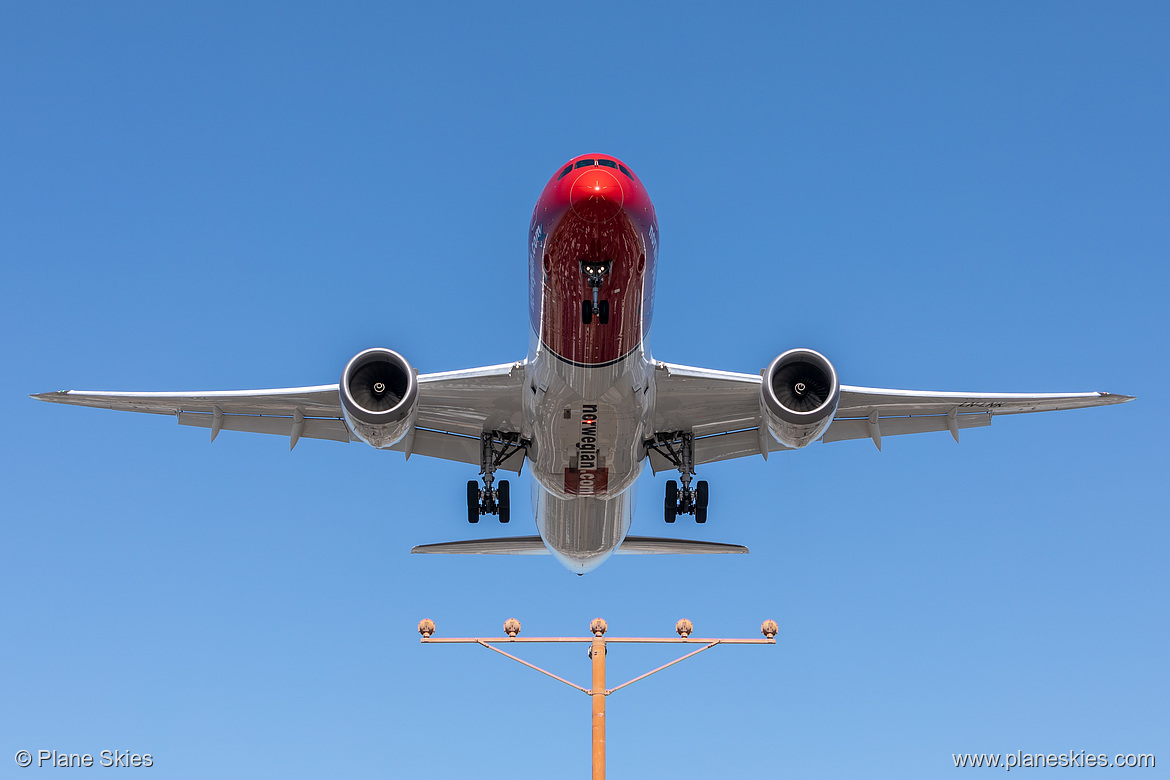 Norwegian Long Haul Boeing 787-9 LN-LNK at Los Angeles International Airport (KLAX/LAX)