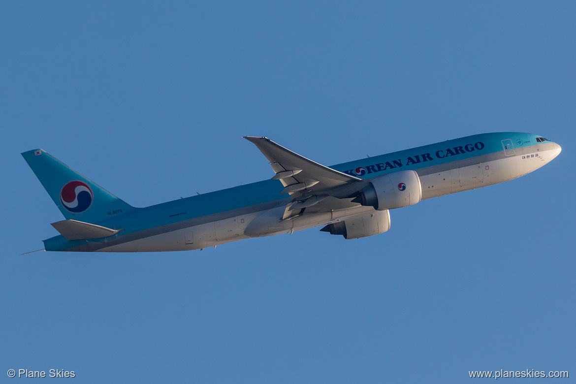 Korean Air Boeing 777F HL8075 at Los Angeles International Airport (KLAX/LAX) Korean Air Boeing 777F HL8075 at Los Angeles International Airport (KLAX/LAX)