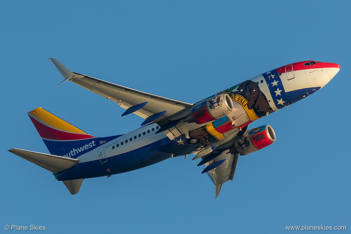 Southwest Airlines Boeing 737-700 N280WN at Los Angeles International Airport (KLAX/LAX) Southwest Airlines Boeing 737-700 N280WN at Los Angeles International Airport (KLAX/LAX)