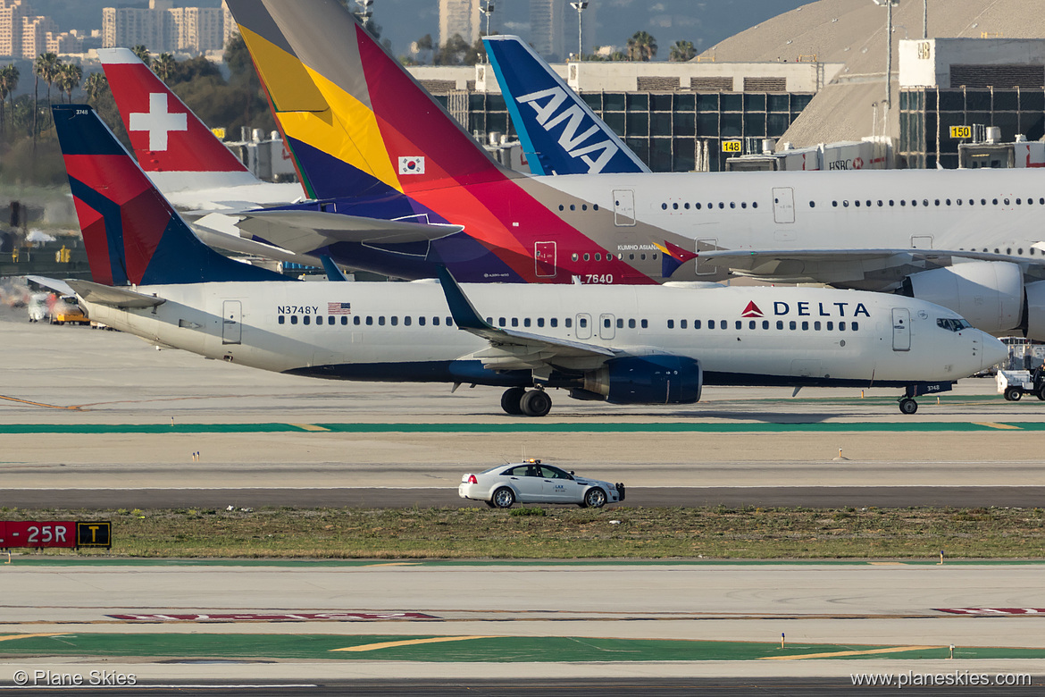 Delta Air Lines Boeing 737-800 N3748Y at Los Angeles International Airport (KLAX/LAX) Delta Air Lines Boeing 737-800 N3748Y at Los Angeles International Airport (KLAX/LAX)