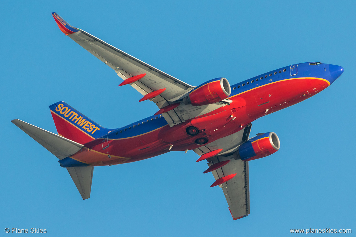 Southwest Airlines Boeing 737-700 N488WN at Los Angeles International Airport (KLAX/LAX)