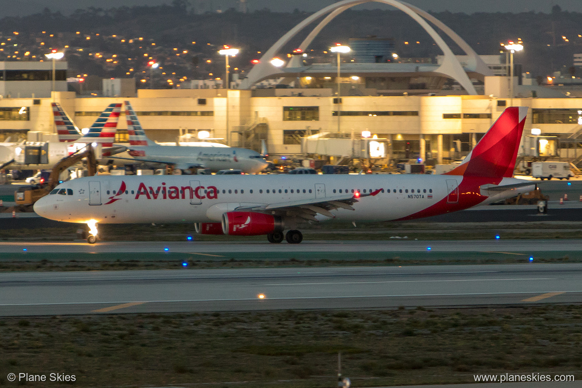 Avianca El Salvador Airbus A321-200 N570TA at Los Angeles International Airport (KLAX/LAX)