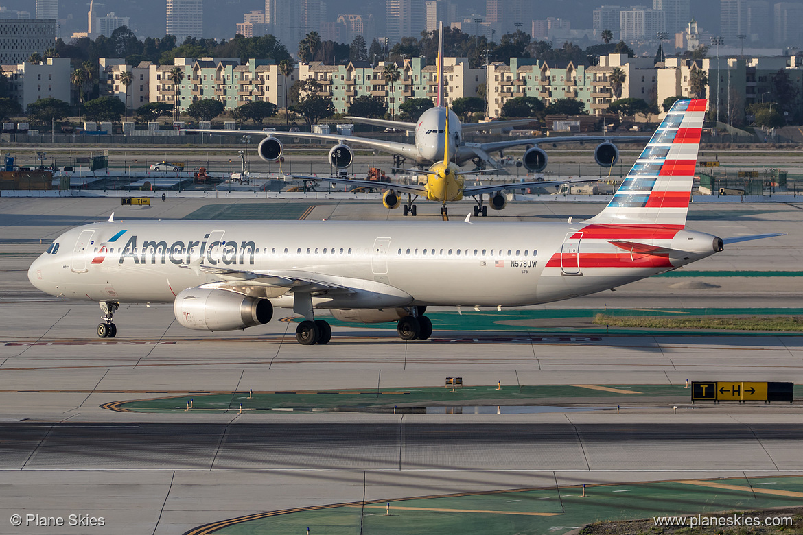 American Airlines Airbus A321-200 N579UW at Los Angeles International Airport (KLAX/LAX)