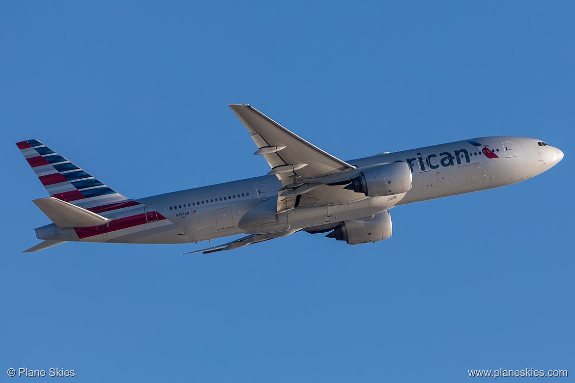 American Airlines Boeing 777-200ER N754AN at Los Angeles International Airport (KLAX/LAX)
